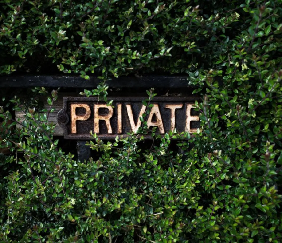 privacy sign